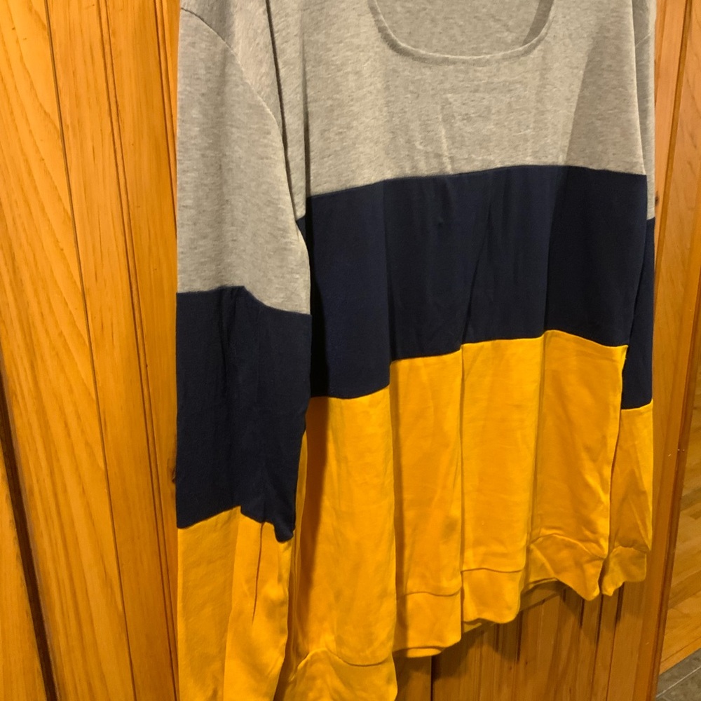 🌸🌸Trendy Women's Colorblock Sweatshirt - Gray, Navy, and Yellow - Picture 3 of 4